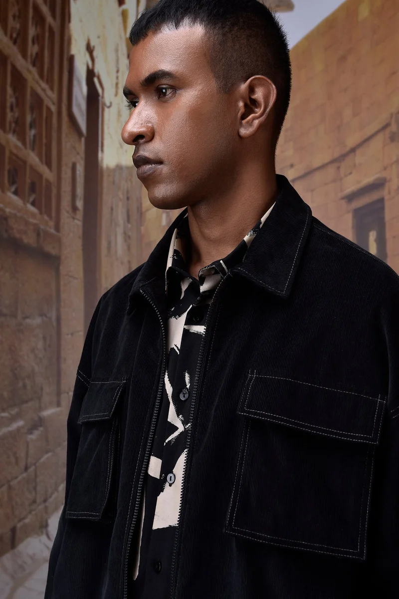 جينات ليكوانت هيمانت قميص كلاسيكي مخملي أسود